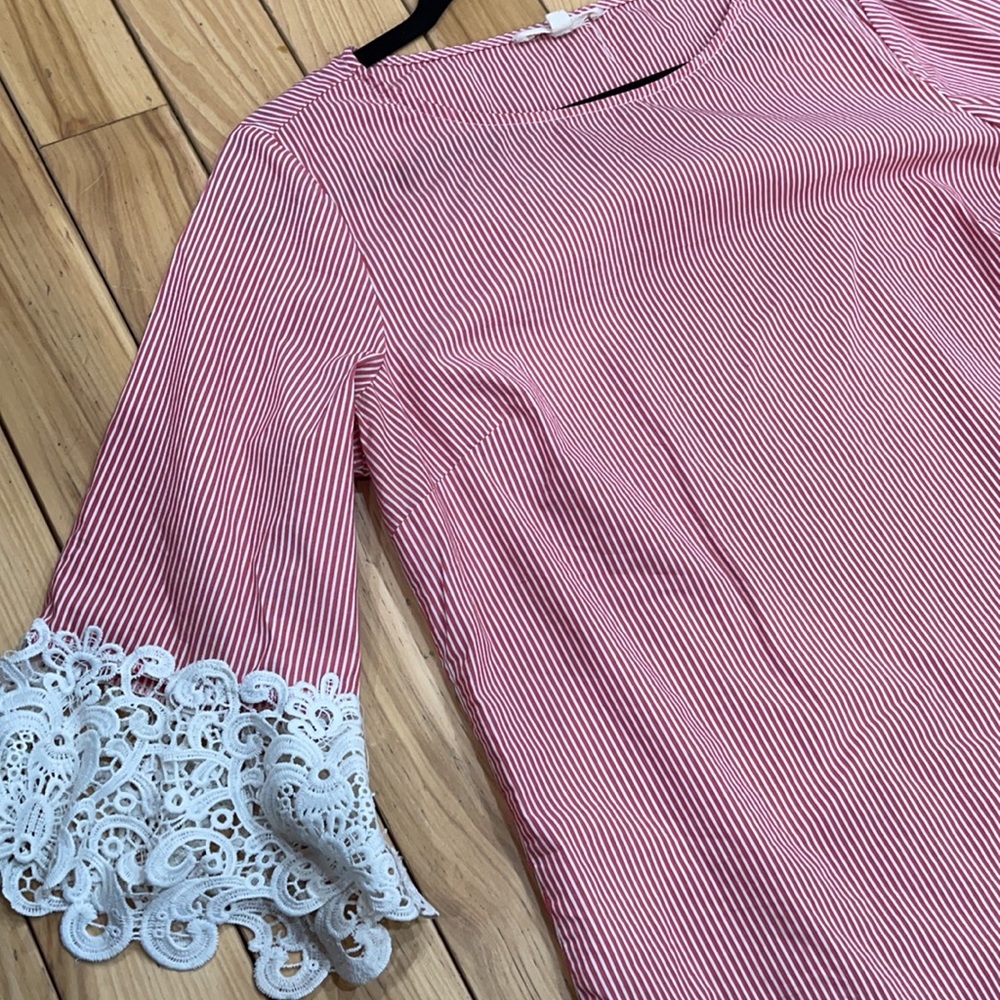 Striped 3/4 sleeve shirt